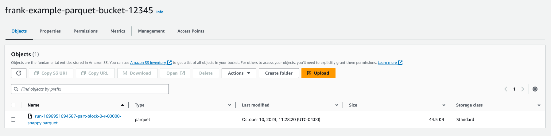 AWS Glue's visual editor with the runs tab selected and the run status set to succeeded.
